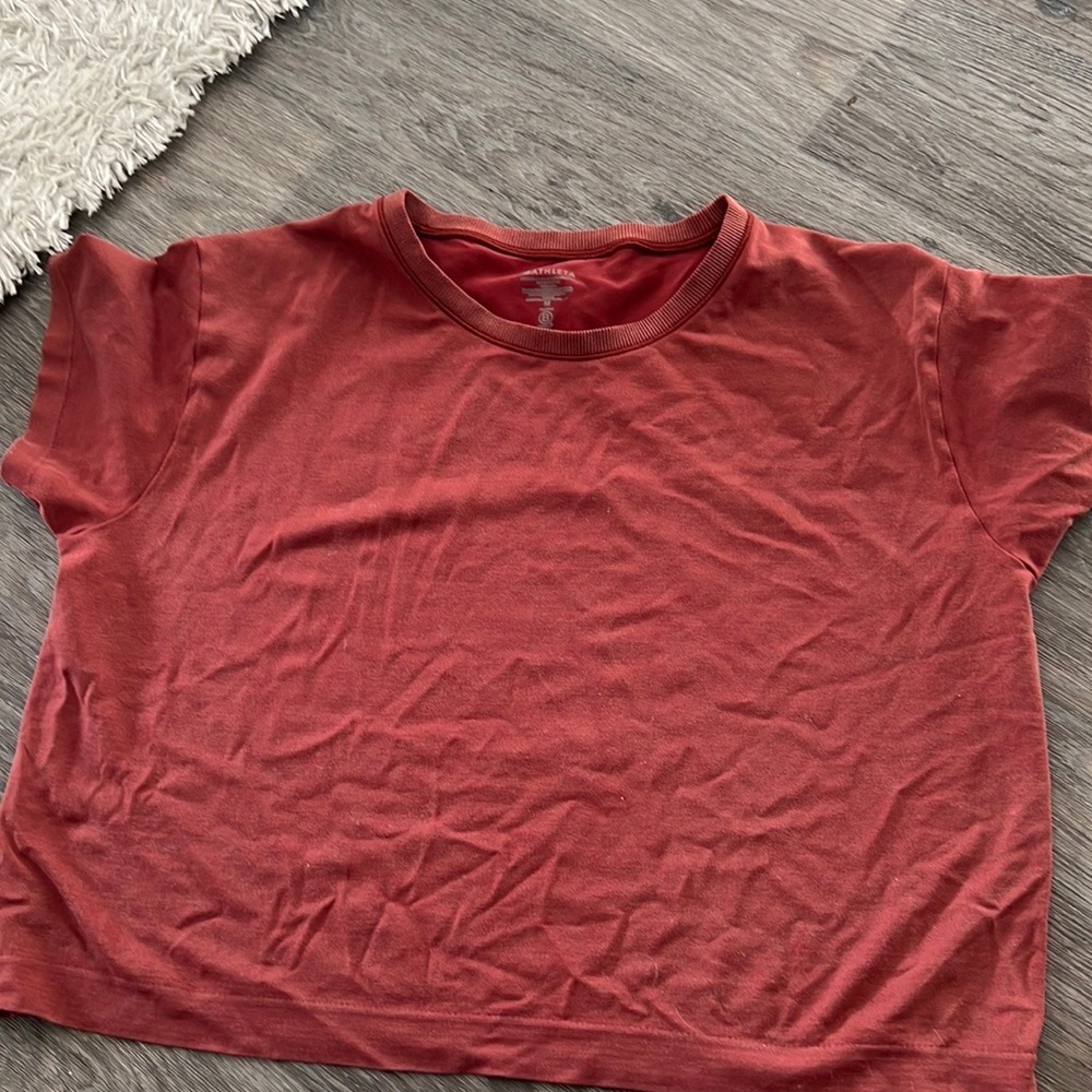 Athleta cropped shirt